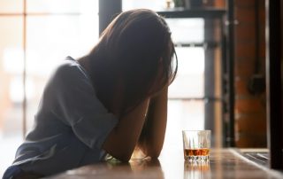 how alcohol abuse effects women