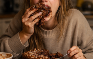 Emotional Eating vs. Binge Eating: Key Differences